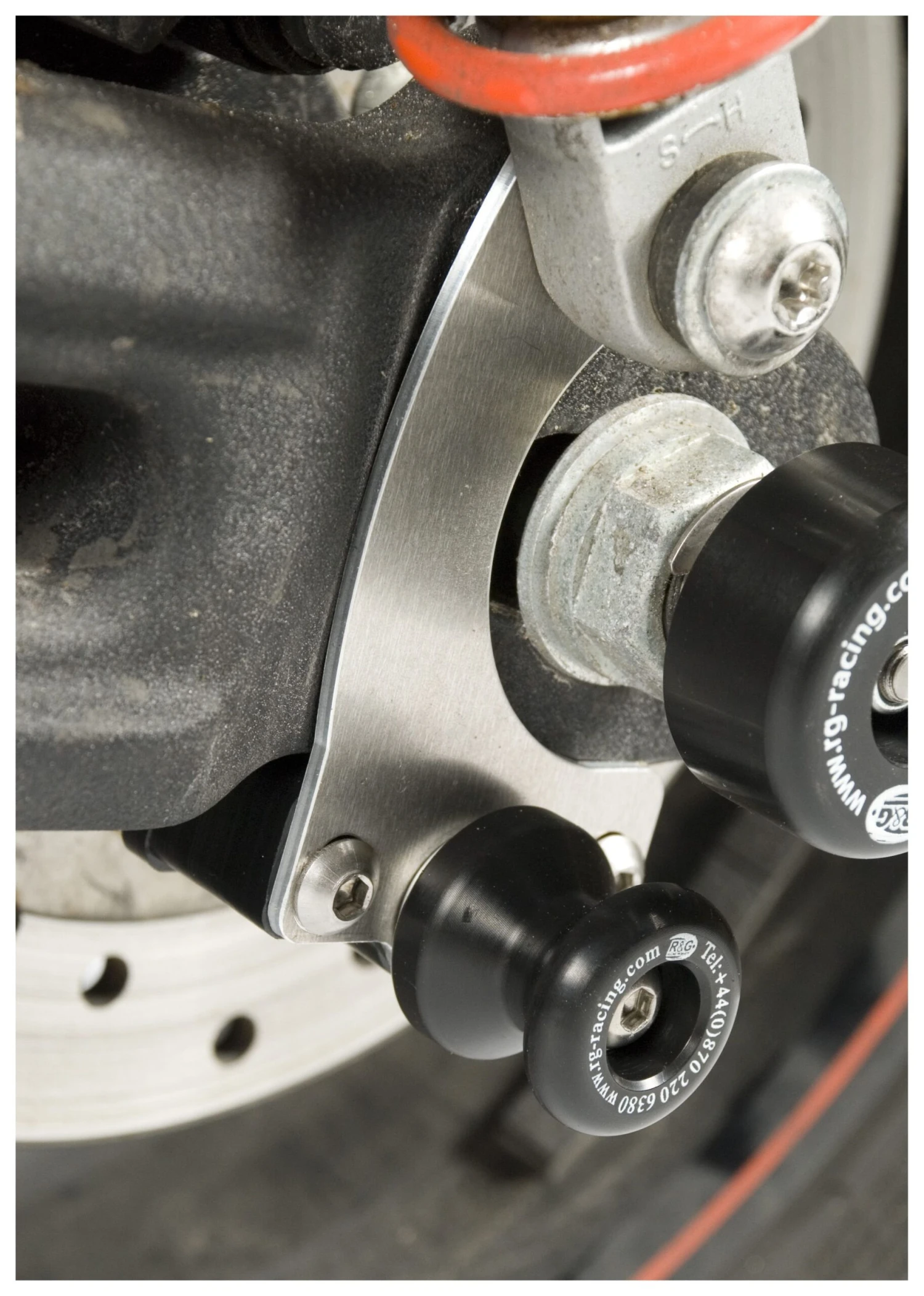 R&G Racing Rear Axle Sliders For Harley XR1200 2009-2012 - Image 2